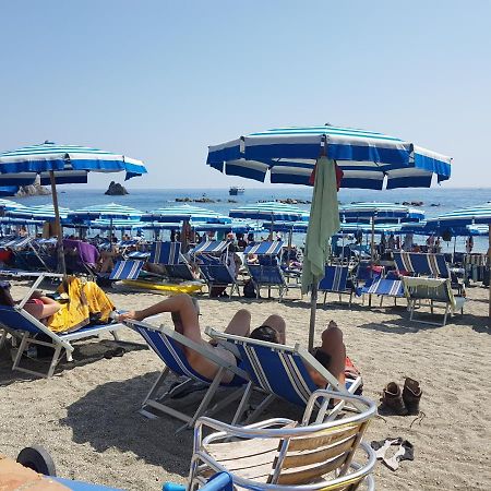 Fegina 3 Deluxe Bedrooms & Bathrooms Monterosso al Mare Esterno foto