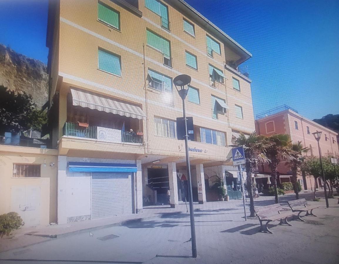 Fegina 3 Deluxe Bedrooms & Bathrooms Monterosso al Mare Esterno foto